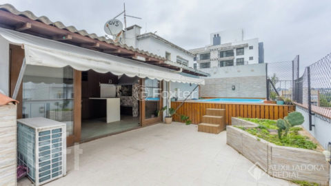 Image 30 - 1010588