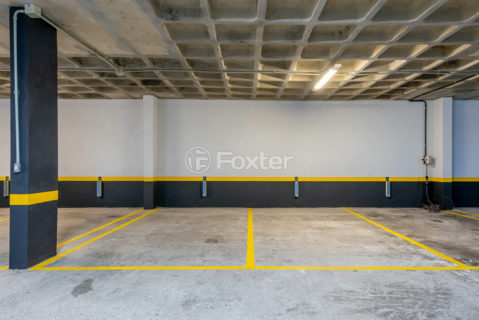Image 36 - 1010595
