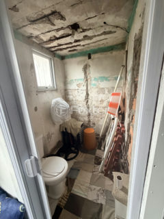 Image 32 - 1010664