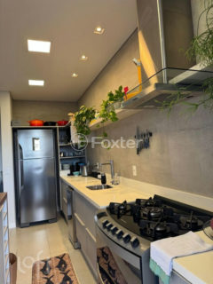 Image 10 - 1010742