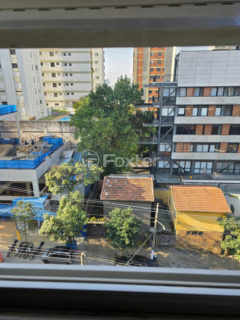 Image 21 - 1010743