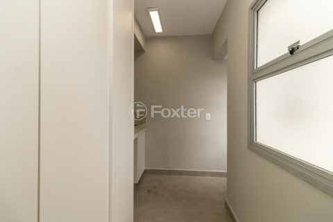 Image 39 - 1010745