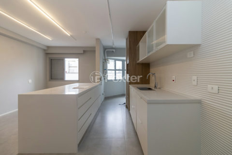 Image 35 - 1010745