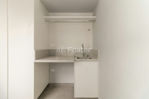 Image 42 - 1010745