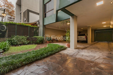 Image 31 - 1010776