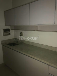 Image 5 - 1010784