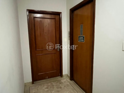 Image 38 - 1010799