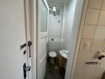 Image 35 - 1010799
