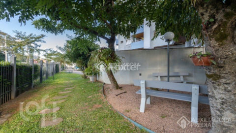 Image 33 - 1010817