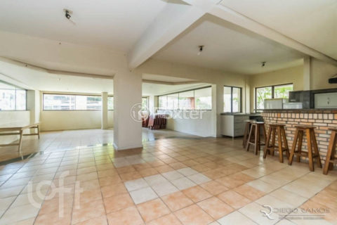 Image 32 - 1010972