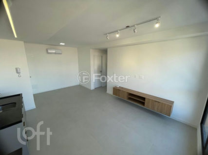 Image 4 - 1010977