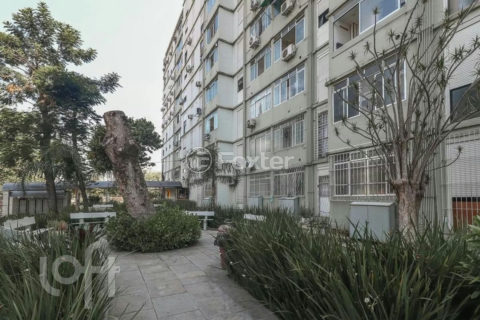 Image 8 - 1010982