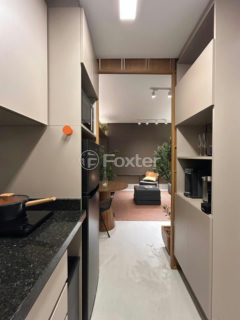 Image 6 - 1010986
