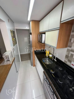 Image 7 - 1010988