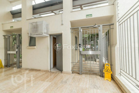 Image 38 - 1010991