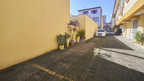Image 27 - 1011008