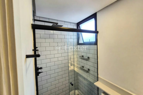 Image 17 - 1011010