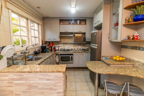 Image 28 - 1011031