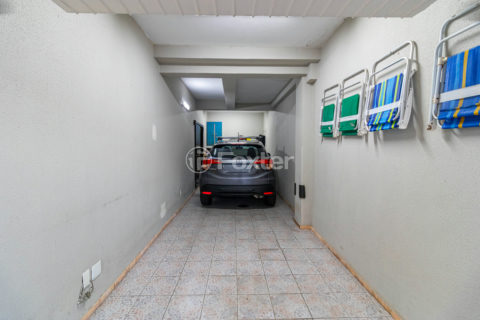 Image 33 - 1011031