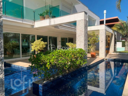Image 16 - 1011034