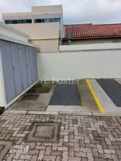 Image 49 - 1011063