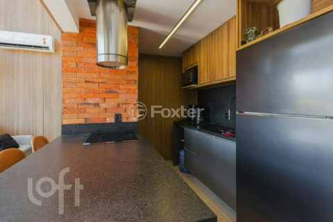 Image 8 - 1011157