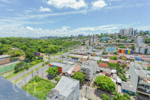 Image 19 - 1011157