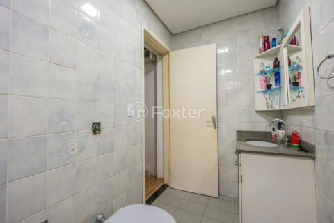 Image 21 - 1011174