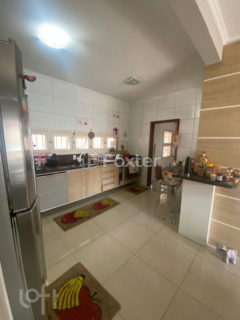 Image 15 - 1011177