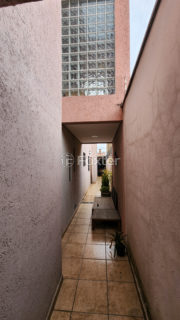 Image 8 - 1011221