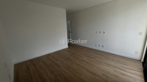 Image 30 - 1011234