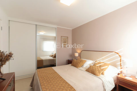 Image 21 - 1011241