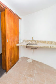Image 32 - 1011249
