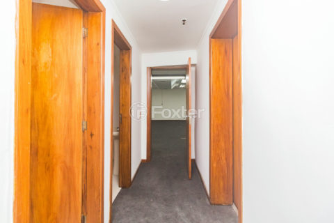 Image 31 - 1011249