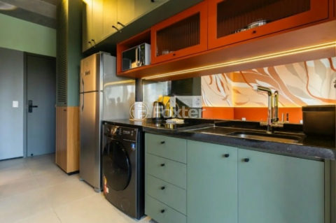 Image 4 - 1011276