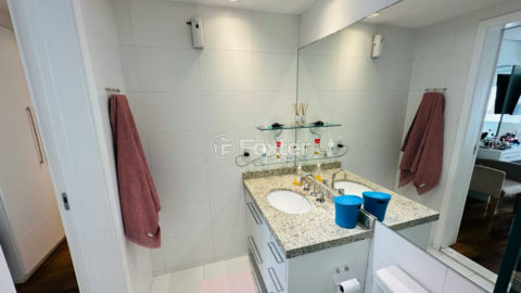 Image 35 - 1011295