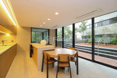 Image 11 - 1011311
