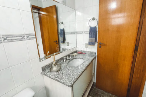 Image 24 - 1011312