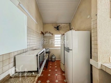 Image 32 - 1011352