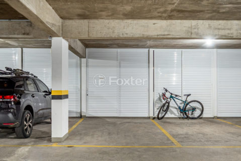 Image 32 - 1011355
