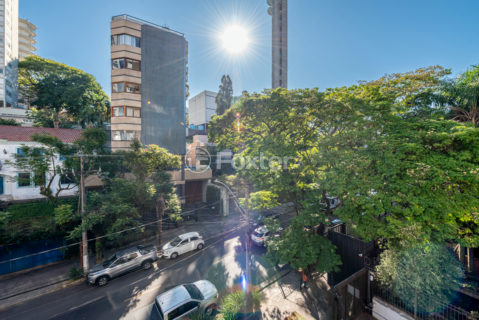 Image 21 - 1011355