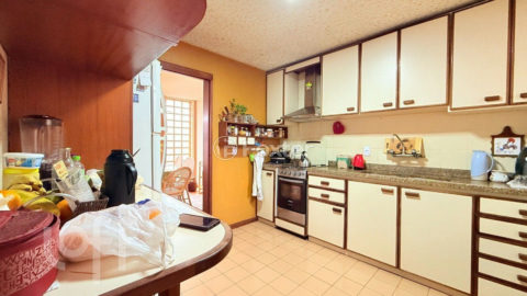 Image 7 - 1011357