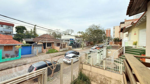 Image 32 - 1011357