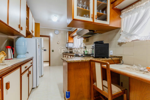 Image 57 - 1011364