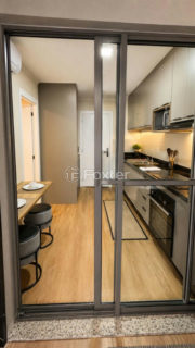 Image 8 - 1011376