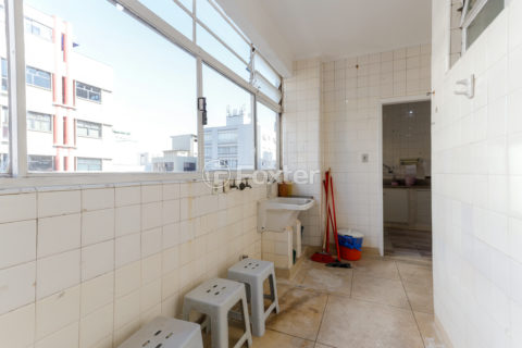 Image 38 - 1011378