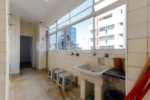 Image 39 - 1011378