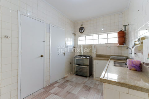 Image 37 - 1011378
