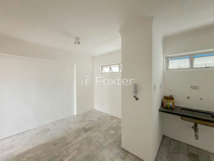 Image 21 - 1011386