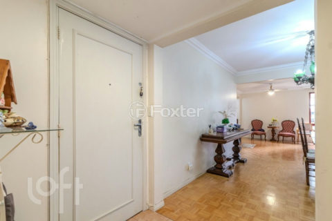 Image 30 - 1011392